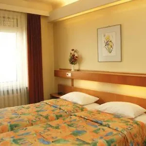 https://hotel-zurich.luxembourghotelsguide.com